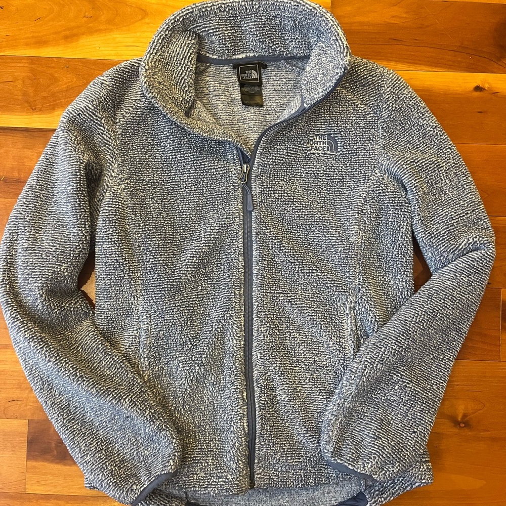 Women’s smalll north face zip-up